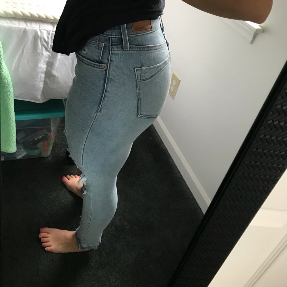 Light wash distressed jeans